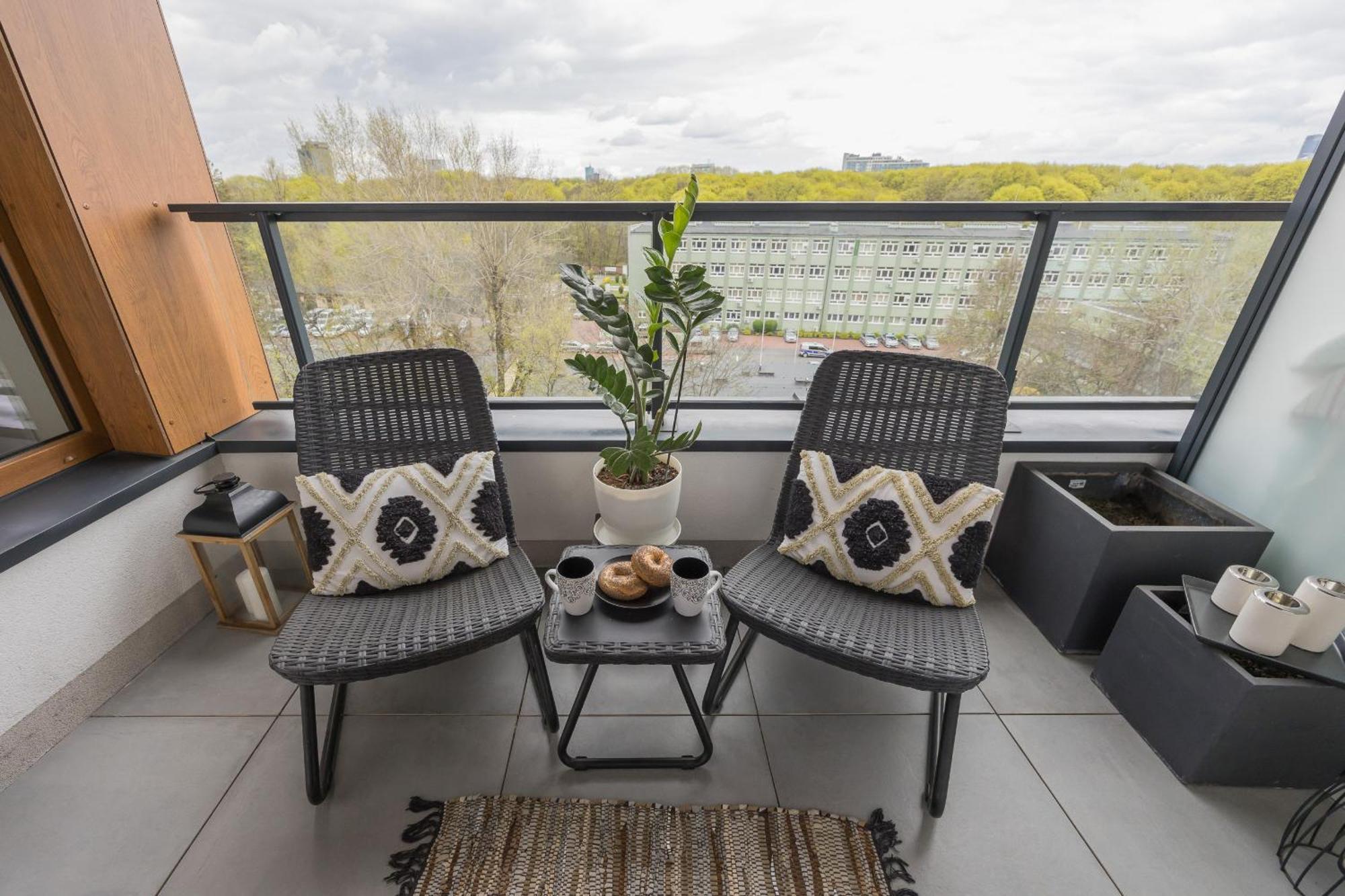Apartment With Balcony & Parking In Warsaw By Noclegi Renters Luaran gambar